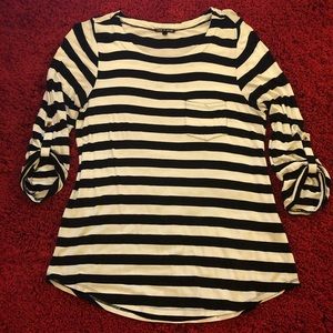 💝3 for $20 Black/White Cable & Gauge Shirt